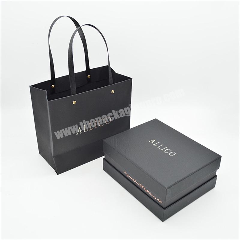 Wholesale Custom Printed Logo Black Paper Bag With Handle Gift  Paper Bag  Packaging  For Shoes Clothing Shopping
