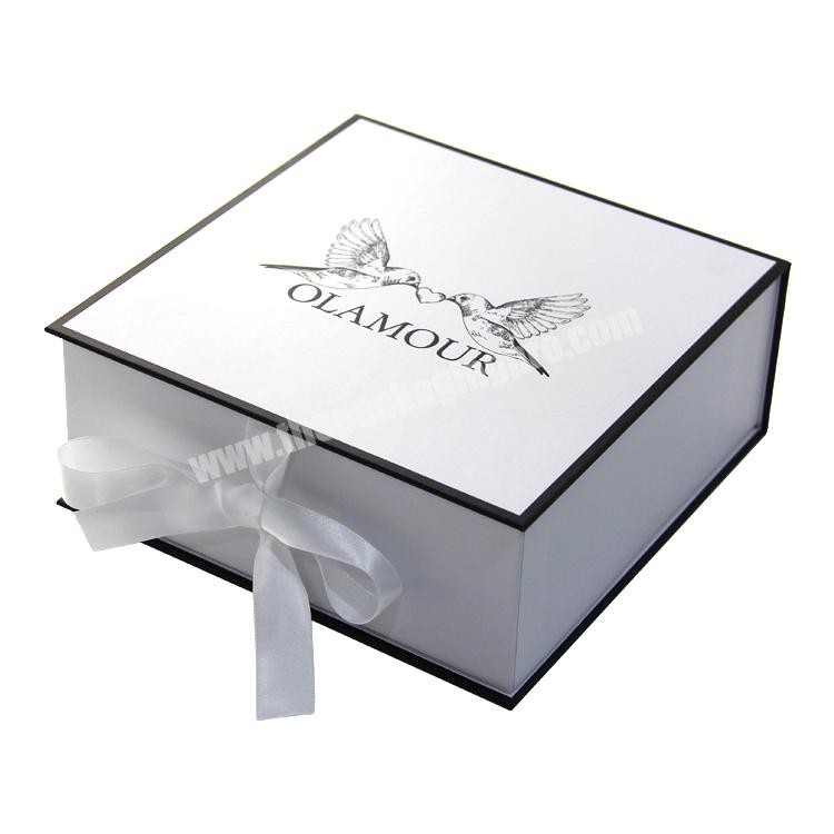 custom logo garment apparel clothing packaging white ribbon magnetic gift box cardboard folding packaging boxes with ribbon