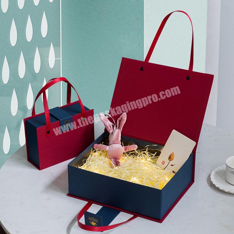 custom luxury clothes paper packaging gift box exclusive gift items set box with handle